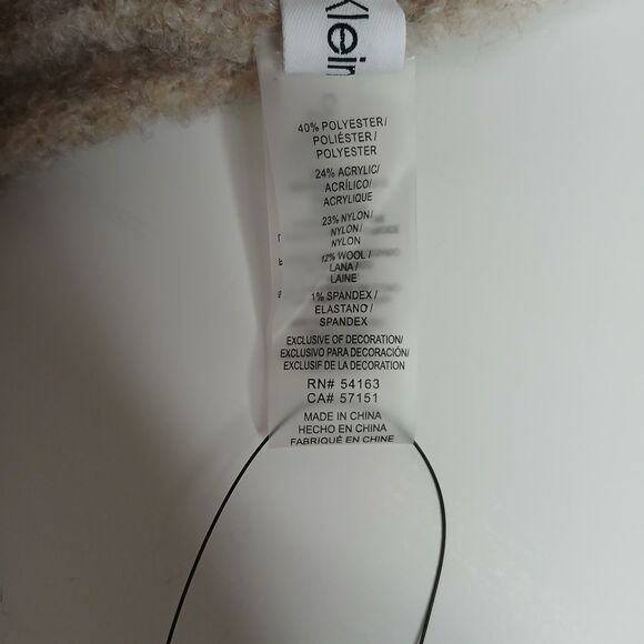 Calvin Klein Women's Soft Boucle Knit Winter Scarf Beige 11 W x 74 L NWT NEW - Picture 9 of 10